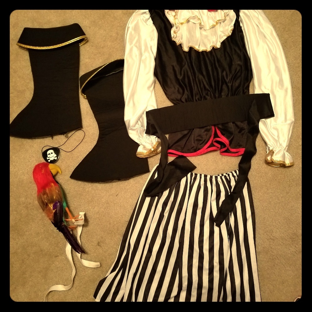 Pirate costume size m